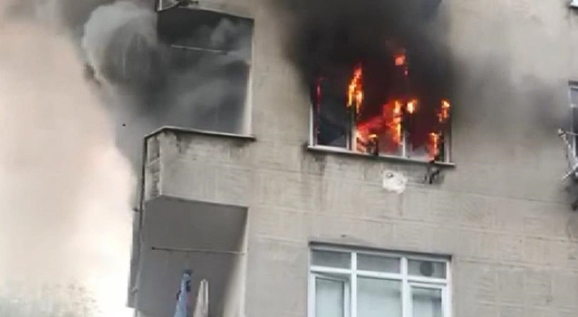 İstanbul Sultangazi'de 5 yaşındaki çocuk çakmakla oynarken evi yaktı
