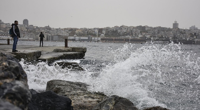 İstanbul'u lodos vurdu: 4 ölü, 38 yaralı
