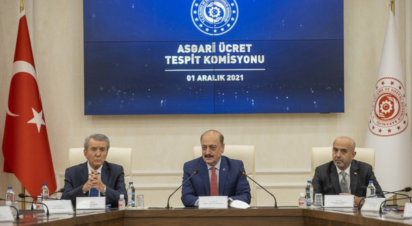 FLAŞ! Türk-İş asgari ücret rakamını açıkladı. Türk-İş Başkanı Ergün Atalay, Çalışma ve Sosyal Güvenlik Bakanı Vedat Bilgin'le görüştü ve 2022 asgari ücret beklentisini söyledi