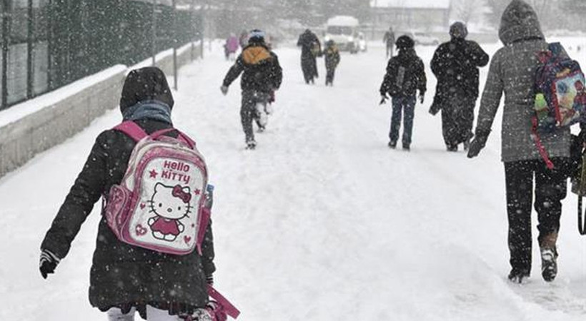 Kar Türkiye'yi etkisi altına aldı... Okullara kar tatili peş peşe geldi. İşte okulların kar nedeniyle tatil edildiği il ve ilçeler