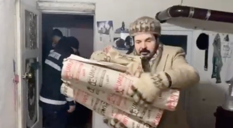 Ağrı Belediye Başkanı Savcı Sayan’dan tepki çeken klip! Bir elin verdiğini, herkese gösterdi