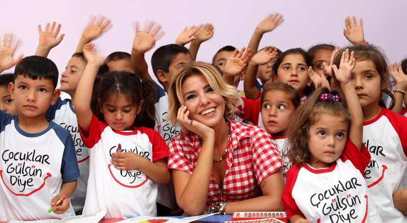 Gülben Ergen Çocuklar Gülsün Diye Derneği'nin yeni anaokulunu Doğan Cüceloğlu adına açıyor
