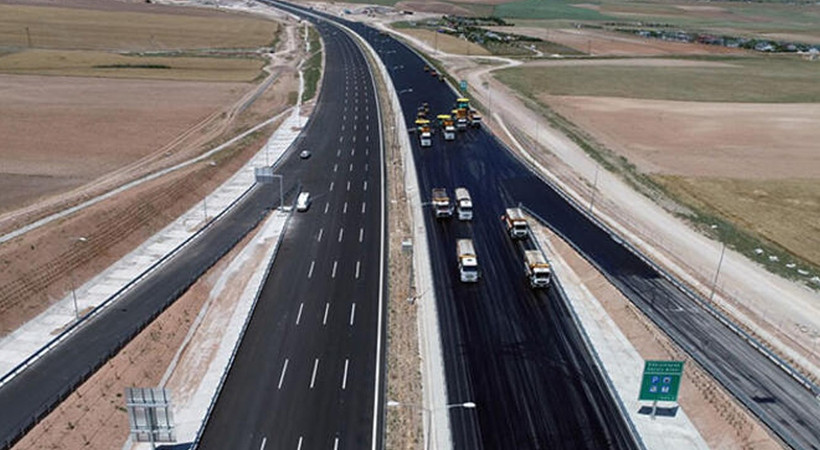 Benzin ve motorinden sonra araç sahiplerine bir kötü haber daha... Niğde-Ankara Otoyolu geçiş ücretlerine de büyük zam geldi