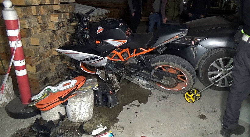 Motosikletli önce yayaya sonra bisikletliye çarptı: 2 ölü, 1 yaralı