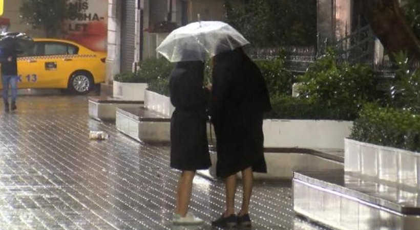 Havalar tekrar soğudu! Meteoroloji'den 39 ile kuvvetli yağış ve toz uyarısı. İstanbullular dikkat: Sel tehlikesi