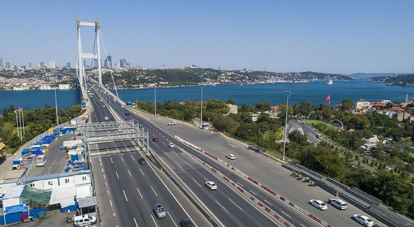 Bayramda köprüler, marmaray ücretsiz mi olacak? Açıklama geldi. Karayolları Genel Müdürlüğü'ne bağlı yol ve köprüler ile TCDD'ye bağlı Marmaray'da ücret alınmayacak