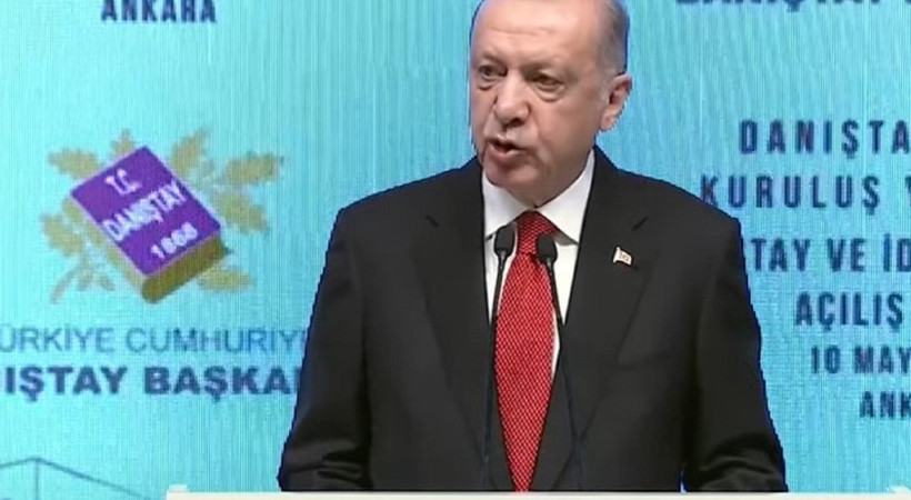 Cumhurbaşkanı Erdoğan, Danıştay'ın kuruluş yıldönümü töreninde konuştu: Anayasa için harekete geçtik, muhalefetten metin bekledik, gelmedi. Yeni sistemi çok yakında fiilen başlatıyoruz
