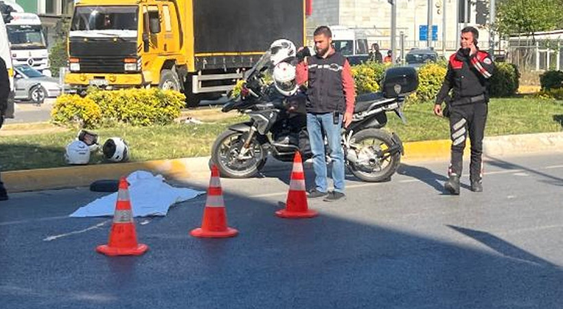 İstanbul'da korkunç kaza! TIR motosikletli yunus ekibine çarptı. 2 polisten biri şehit oldu diğeri yaralandı. İşte Sultanbeyli'deki kazadan ürperten detaylar