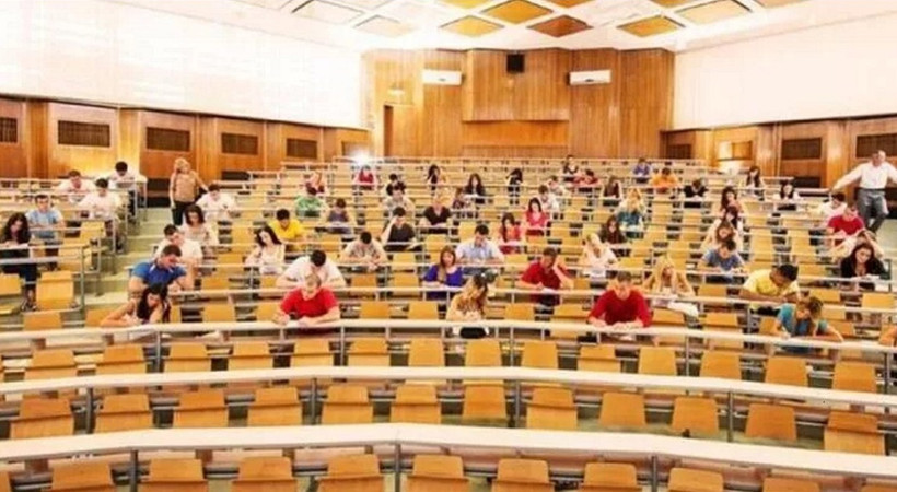 AK Parti Grup Başkanvekili Emin Akbaşoğlu duyurdu! Üniversite öğrencileri için af geliyor: Lisans, ve doktora öğrencileri faydalanacak
