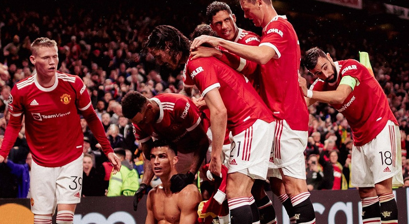 Manchester United'da ortalık fena karıştı, iki futbolcu birbirine girdi