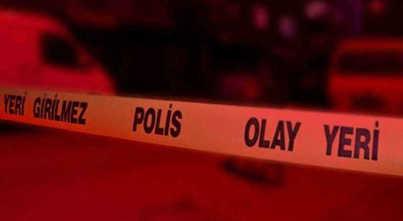 Bursa'da iş insanlarının kan donduran infazı. Kuyumcu Ömer Sevgi Sefa ve akaryakıt istasyonu sahibi Yaşar Eti korkunç şekilde öldürüldü. Ormanlık alanda bulunan cesetlerde korkunç izler. Sağ bileğini kestiler