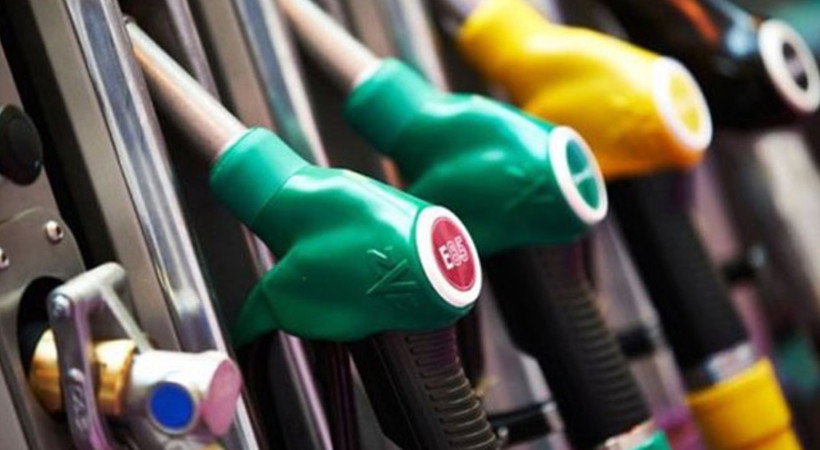Benzin ve motorin fiyatlarında bu kez güzel haber. Akaryakıt fiyatlarını düşürecek flaş açıklama. Suudi Arabistan ve BAE'nin kararı Türkiye'ye yarayacak