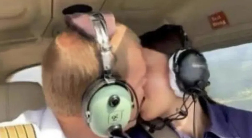 Öğretmen pilot ile uçuş eğitimi alan öğrencisi uçakta metrelerce yüksekte cinsel ilişkiye girdi. Öğrenci daha fazla eğitim karşılığında cinsel ilişkiye girdi
