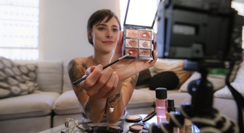 Dikkat çeken araştırma: Gençler siyasetçilerden çok YouTuberlara güveniyor