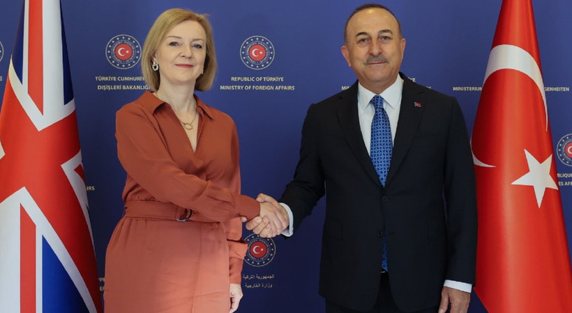 Dışişleri Bakanı Mevlüt Çavuşoğlu, İngiliz mevkidaşı Liz Truss ile görüştü! Ortak basın açıklaması yaptılar: Tahıl koridoru için Ukrayna ve Rusya ile temastayız