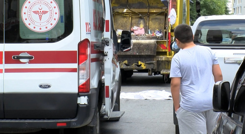 Bağcılar'da yürekler parçalandı! 3 yaşındaki Emirhan çöp kamyonu altında kaldı