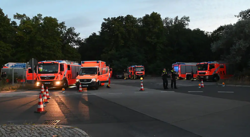Berlin'de imha edilecek mühimmat deposunda patlama yaşandı. Yangın Grunewald ormanına sıçradı, yollar kapatıldı