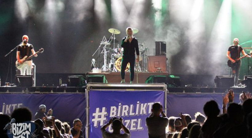 Zeytinli'nin yeni rock festivali BizimFest'e 4 günde kaç kişi katıldı?
