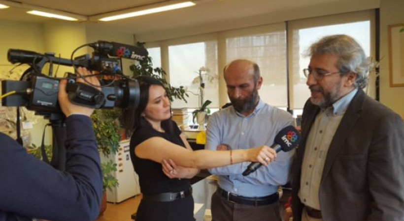 imc tv ekranı Banu Güven'in Cumhuriyet Gazetesi'ndeki yayını esnasında karardı!