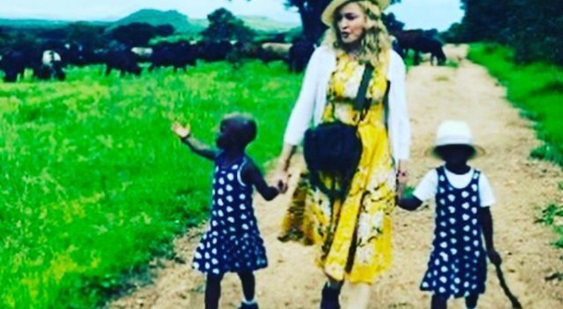 Madonna evini ve ailesini ikizlere açtı!