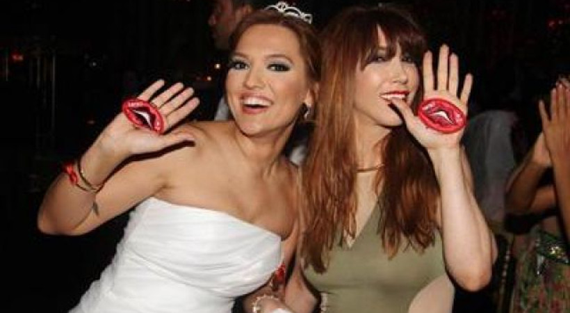 Demet Akalın ve Hande Yener barıştı!