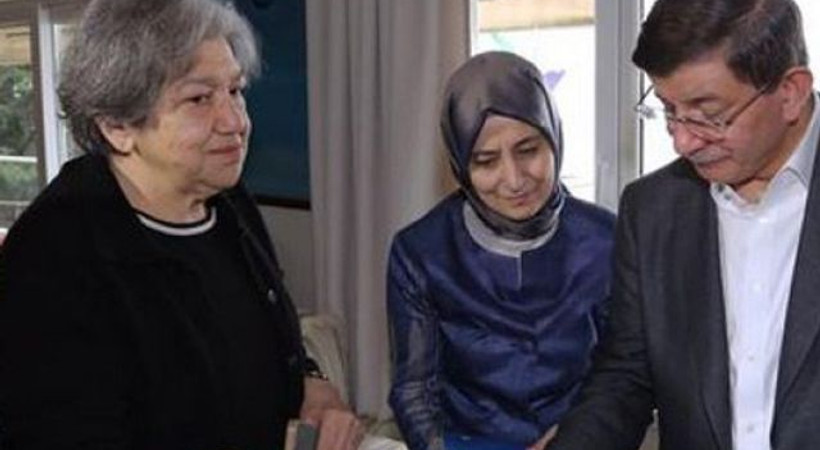 Başbakan Davutoğlu'ndan Yaşar Kemal'in eşine taziye ziyareti