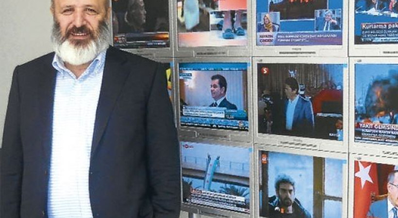 Hükümet medyasındaki yayın yönetmeni operasyonu için ne yorumlar yapıldı?