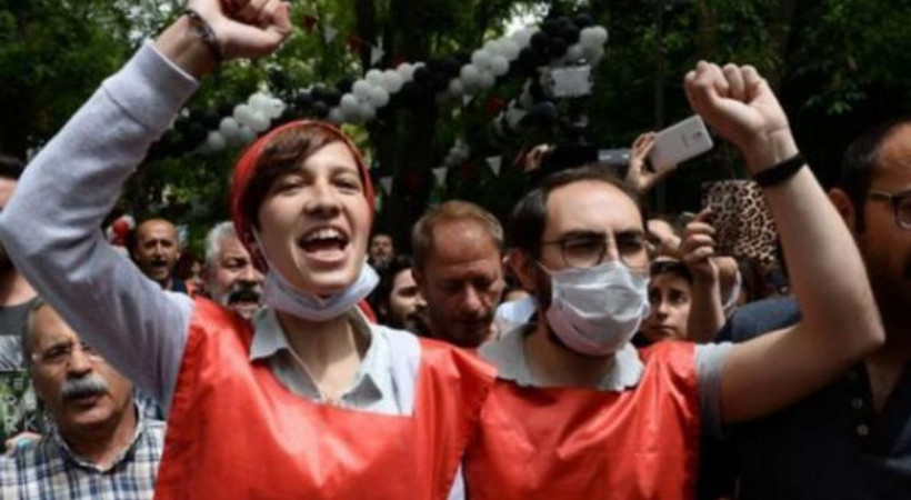 Sırrı Süreyya Önder'den Nuriye ve Semih için kısa film: Yaşıyor
