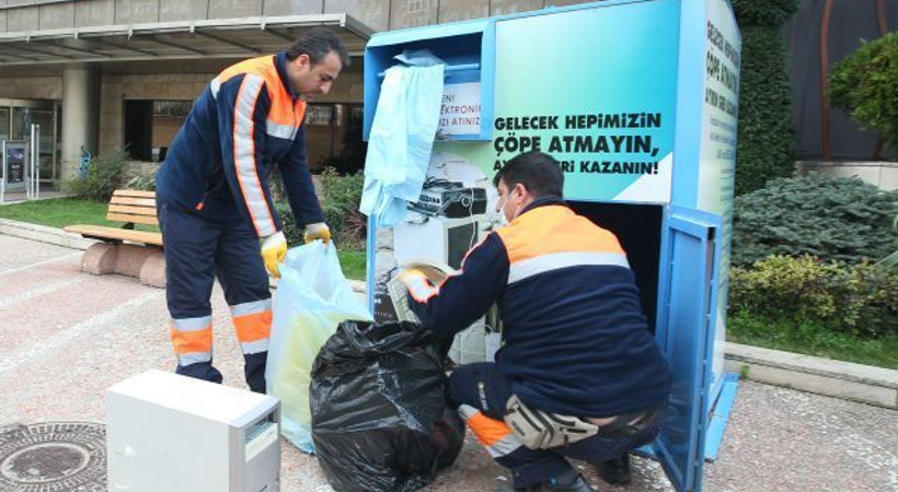 Kadıköy Belediyesi'nden atıkların geri dönüşümü için akıllı telefon uygulaması!