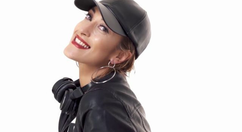 Türk kadın DJ, Avrupa'daki tüm listeleri ezdi geçti!