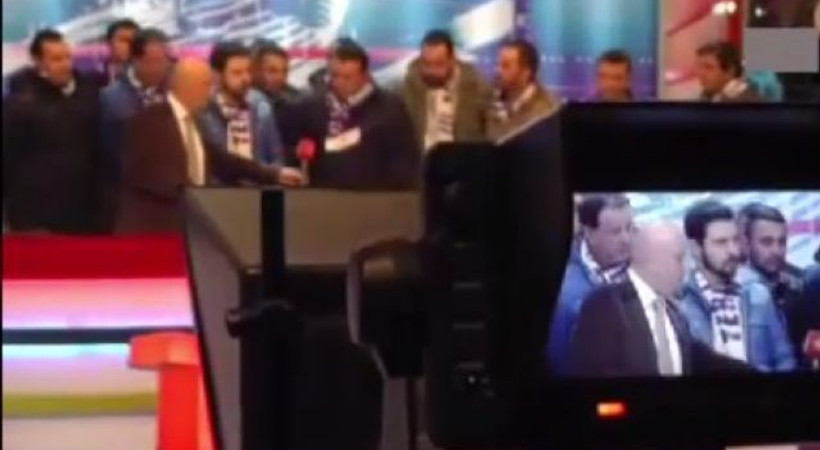Kızgın taraftarlar canlı yayını bastı!