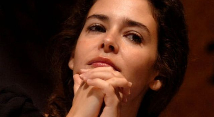 Pelin Batu: Düşüncesini korkmadan söyleyenler terörist yaftası yiyor!