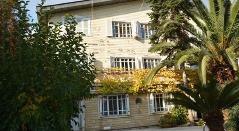 Özal Ailesi'nin köşkü satışa çıktı!