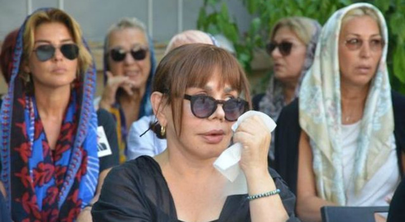 Sezen Aksu’nun babası son yolculuğuna uğurlandı