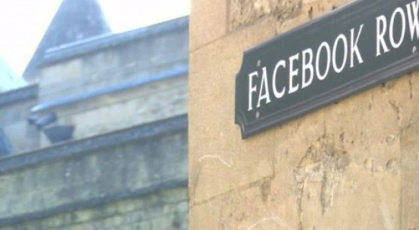 Oxford'da sosyal medya tabelaları: Facebook Sokağı, Snapchat Çıkmazı, Selfie Pasajı