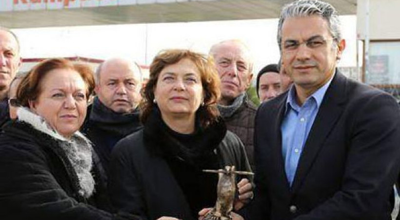 Can Dündar'a Silivri Cezaevi'nde 'Basın Özgürlüğü' ödülü