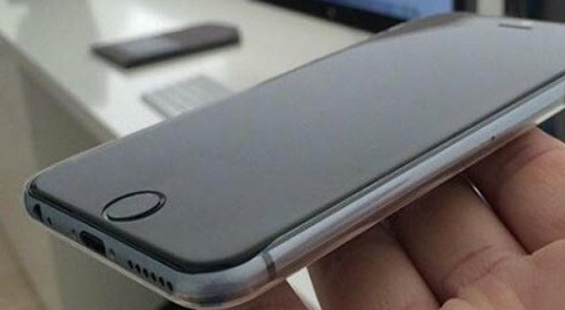 Rusya'da tekrar satışa çıkan iPhone'dan rekor fiyat!