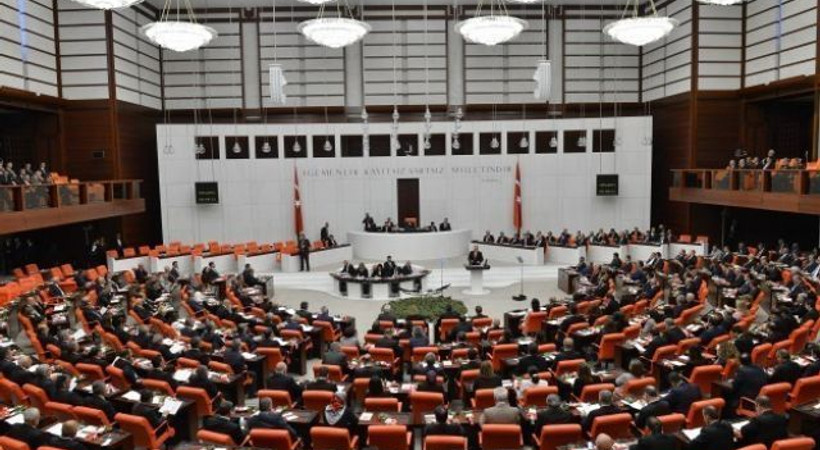İç Güvenlik Paketi yasalaştı, sosyal medya karıştı!
