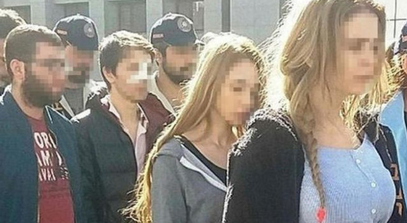 Ünlülere şantaj yapan çetenin yazışmaları ortaya çıktı!
