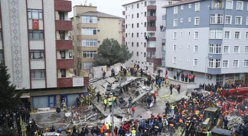 İstanbul'da çöken binayla ilgili yayın yasağı!