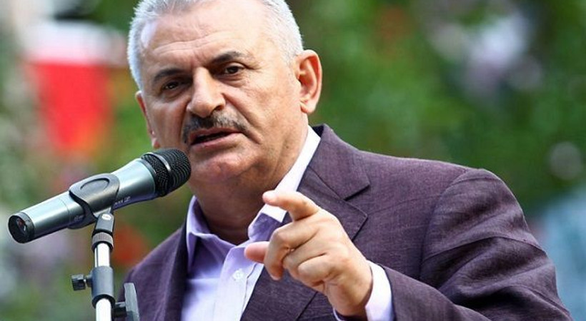 Eski bakandan yazara 'Hırsız Vaaar' davası