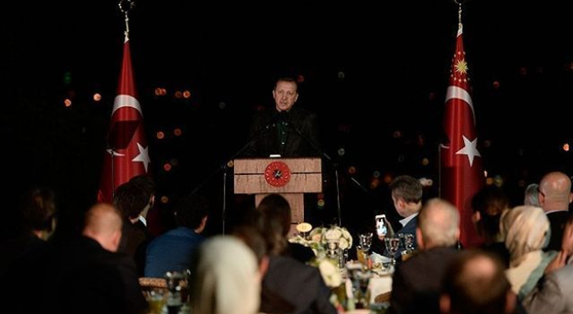 Ünlü isimler Erdoğan'ın iftar davetine katıldı. Yemeğin ardından neler konuşuldu?