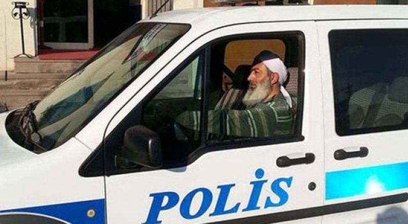 Sarıklı-sakallı polis şoku!