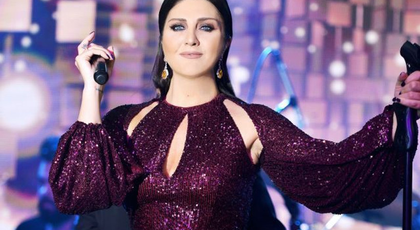 Sibel Can'dan 3 saatlik konser