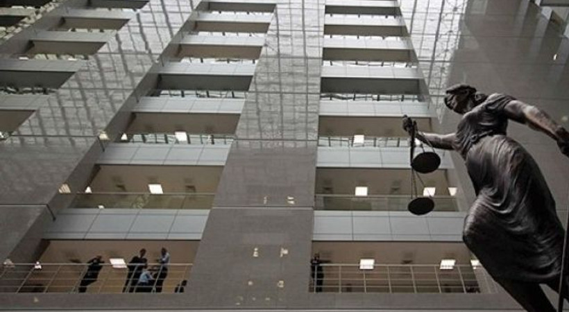 Gazeteciler bugün de Adliye'den bildiriyor! Tanınmış gazeteci savcılık kapısından tweet attı