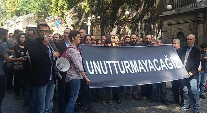Basın ve yayınevi çalışanları: Öfkeliyiz, yastayız, isyandayız!