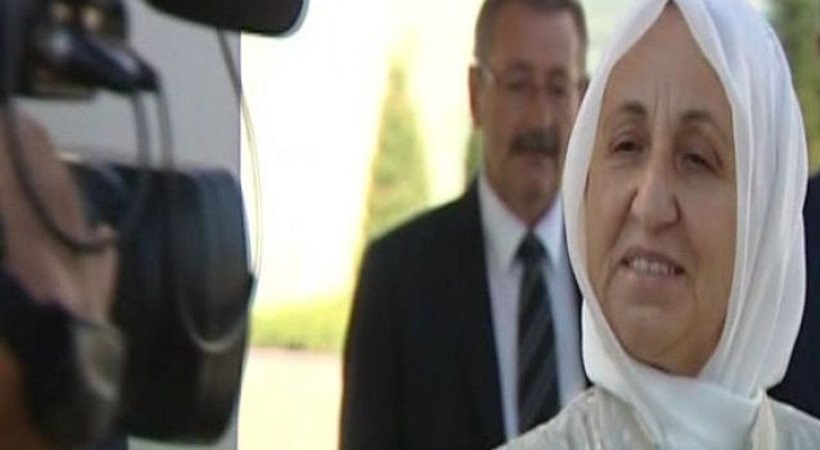 Akın İpek'in annesi konuştu: 'İngiltere'ye kaçmadı, kaçmayacak da'