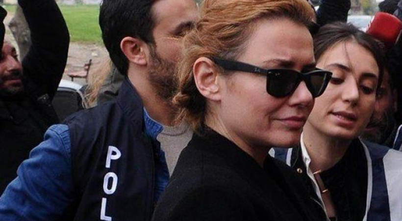Kanser riski nedeniyle hastaneye yatırılmıştı... Deniz Seki ameliyat oldu!