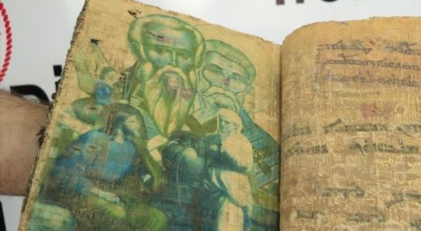 Diyarbakır'da 1400 yıllık olduğu tahmin edilen kitap ele geçirildi