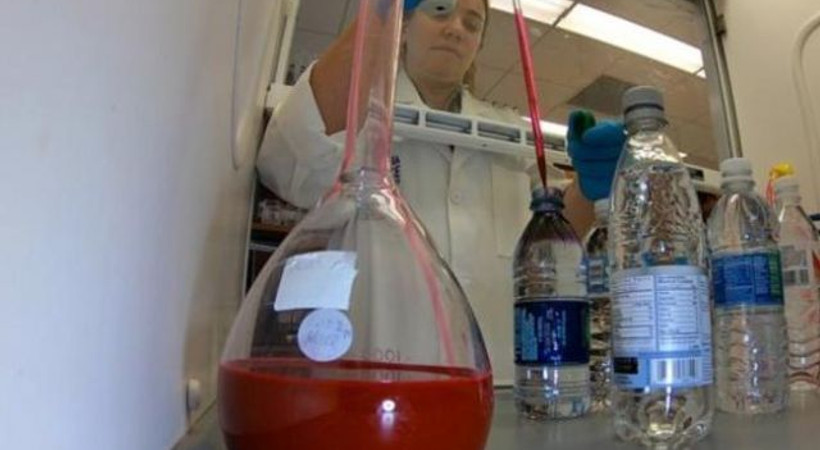 Gazetecilik kuruluşu Orb Media araştırdı: 11 büyük markanın suyunda plastik madde var
